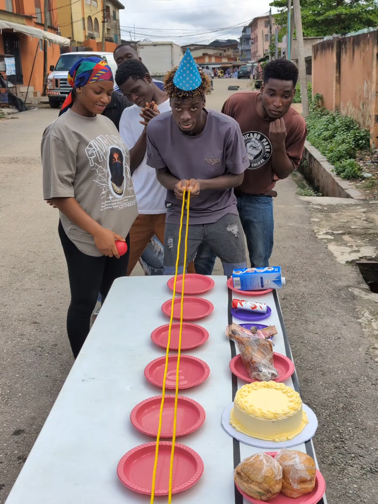Rope ball drop challenge #gametime #gamechallenge #foodchallenge 