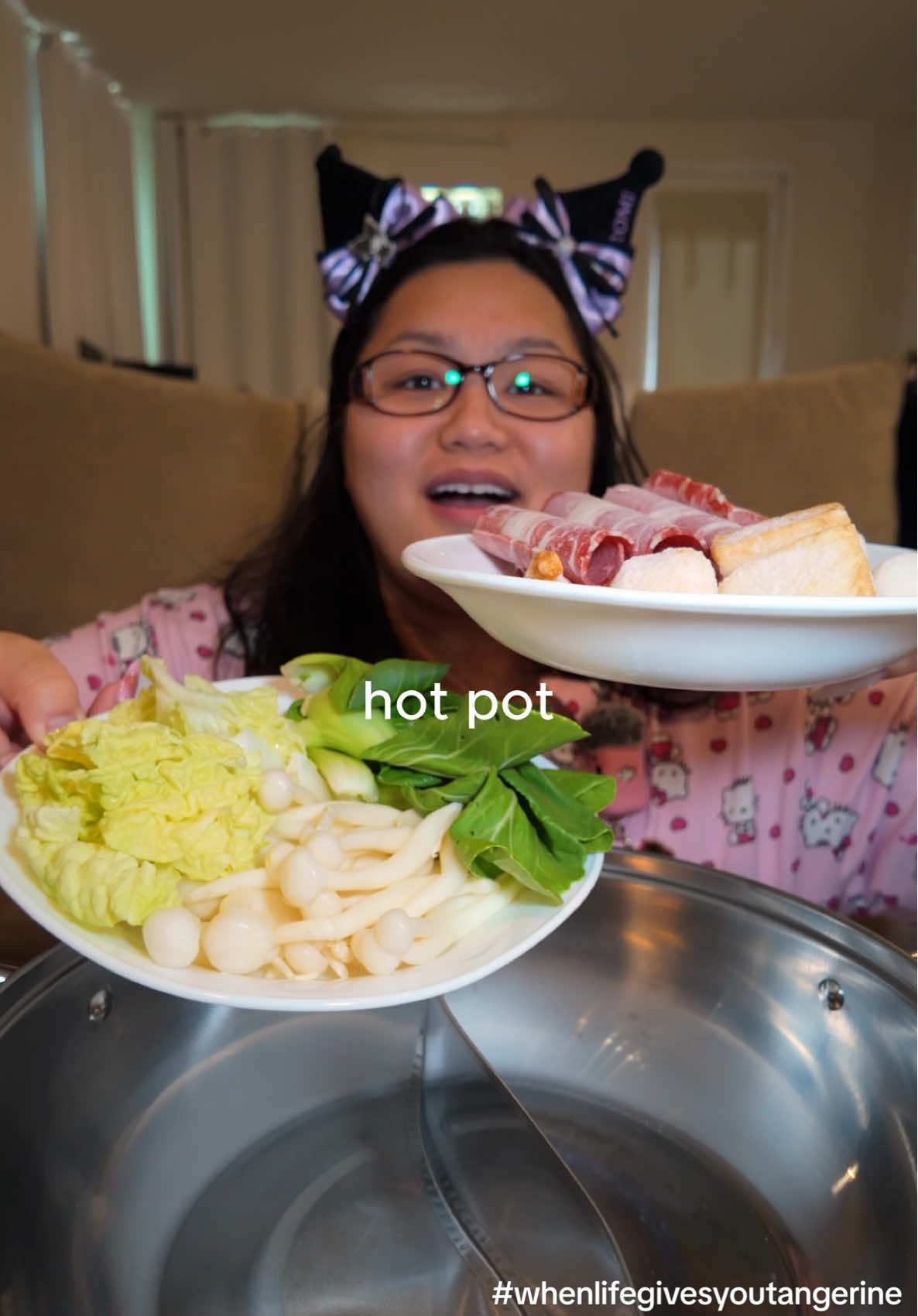 I have the HOTS for you hahah 🫦 pretending it’s hot pot weather in houston 😔💔 y is it still 90 degrees #mukbang #hotpot #soup #noodles #soupseason 