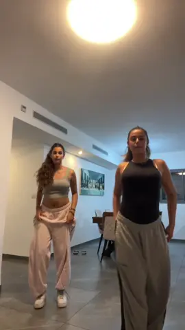 Dc: @Kyler F****** Irby🫰🏻😍@ORIYA LAVI #dancer #summerwalker #body #dancechallenge #foryoupage #viral 