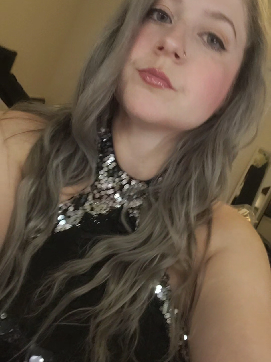 had to do this trend after getting ready to see @Sabrina Carpenter last night 