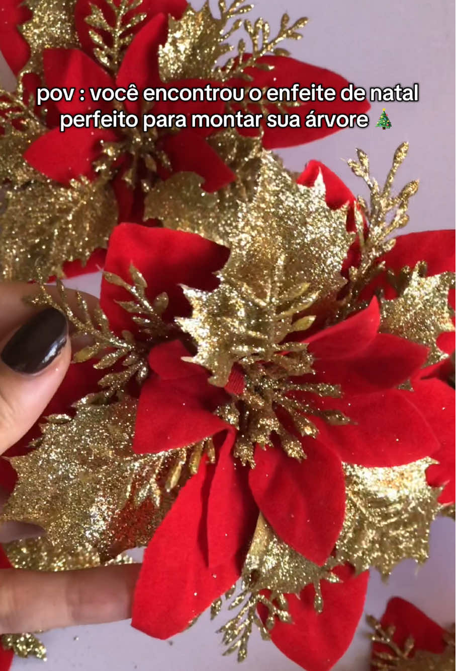 flores artificiais decorativas natalinas com glitter , para comprar é só clicar no carrinho laranja acima 🧡 #natal #decoraçãodenatal #arvoredenatal #achadostiktok #tiktokshop 