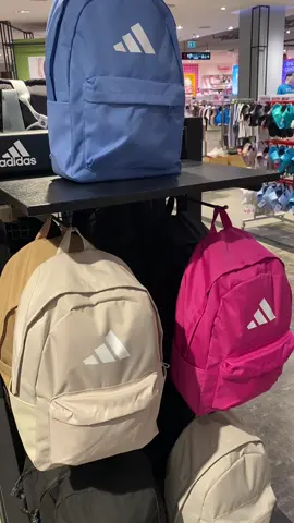 #Adidas ไลฟ์สไตล์ ##กระเป๋าเป้โลโก้ Classic 3 Bar Unisex สีเบจ JX8860 ##กระเป๋า##เป้##fyp