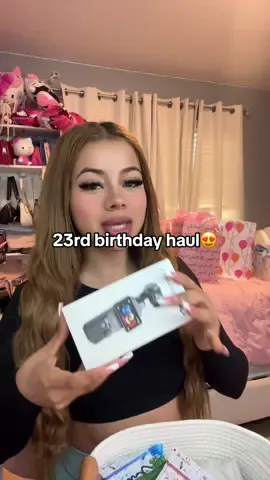 #foryoupage #foryou #fyp #viral #birthdayhaul 