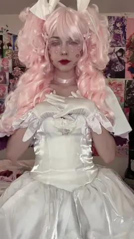 This cosplay is gorgeous #goddessmadoka #madokamagica #madokakamane #godoka #cosplay 