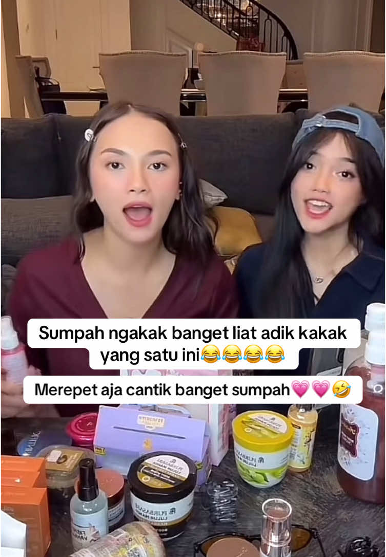Kompak mulu💗💗💗#fuji #fujiantiutami #fujian #fujiantiutamiputri #kavio #violenziajeanette #violenziajean #fypviralシ #masukberanda #live #kocakabis #lucu #viralvideo #fypage @Violenzia Jean 