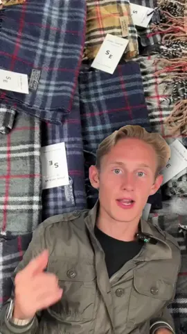 Hade du betalat över 5000kr för en burberry halsduk? #storeenda #fördig #scarf #burberry 