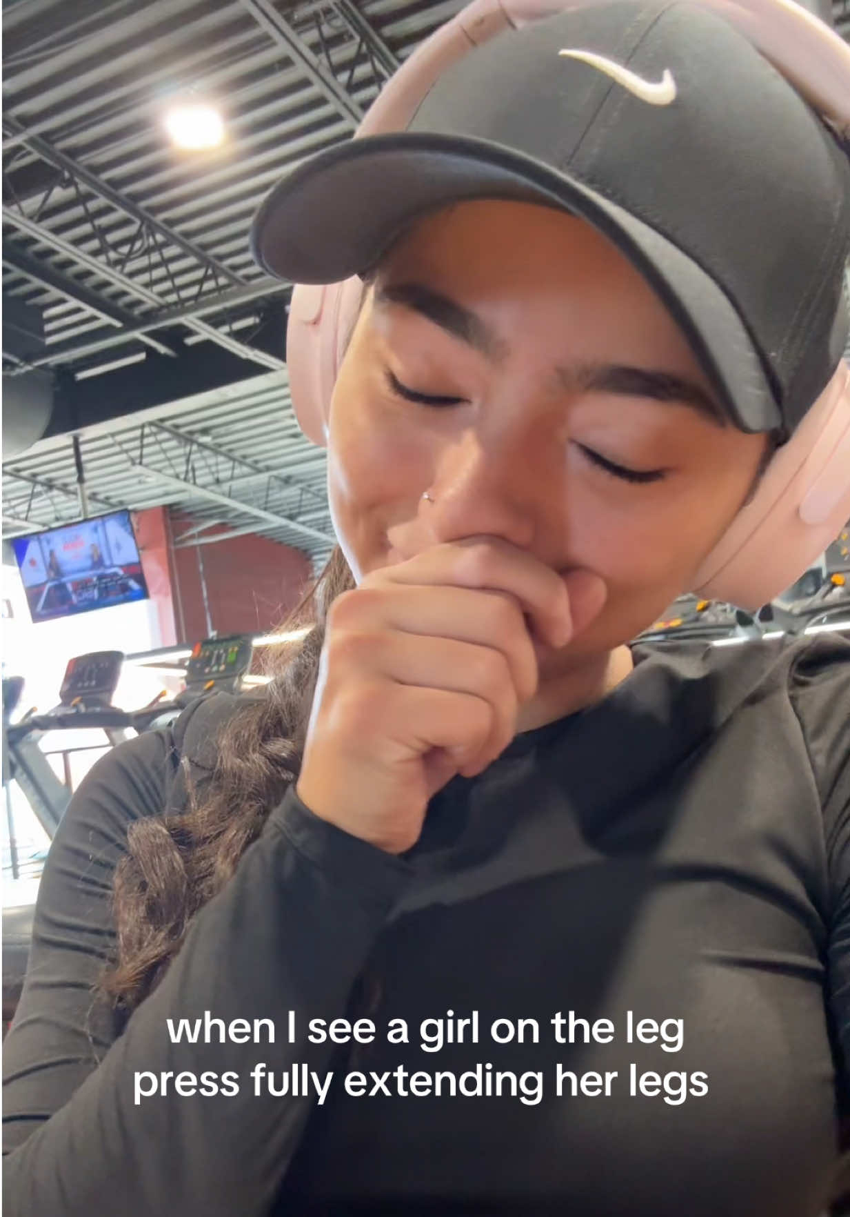 everyone learns the hard way 😭  #GymTok #gyminjury #legpress #relatable #gymrelatable 