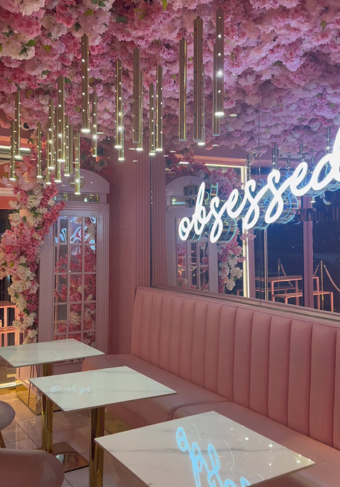 Got a sweet tooth or you’re looking for a good dessert spot? Look no further than @CHICA DESSERTS🥰 First off, the San Sebastián cheesecake with chocolate sauce? Wow 🤯 The creamy, slightly burnt top with that rich chocolate? Heavenly goodness... Then came the Her Royal Waffle. Seriously, the name does not lie. Imagine this: a perfectly crisp waffle, smothered in fresh strawberries, drizzled with white chocolate and milk sauce. It's as extra as it sounds, and I am here for it😁😁😁 But wait, there's more! The Dubai Chocolate Pistachio Bruce Cake is a game-changer. The chocolate ganache was so decadent. And those Chocolate and Pistachio bites? Little explosions of nutty, chocolatey goodness, especially with that pistachio ganache, everything in one cake slice 😍 And let's not forget the drinks. The Strawberry and Passion Mocktail was the perfect balance of sweet and tart, and the Cappuccino? Exactly what I needed to cut through all that richness😋😋 Finally, the grand finale: the Dream Cake. Layers of chocolate cream, cake, and then BAM! A hard shell of chocolate you get to crack into. Phenomenal 🤯 Honestly, if you're looking to treat yourself, you NEED to try these desserts. Trust me; you won't regret it🤩🤩 #chica #FoodTok #dessert #birmingham #coventryroad 