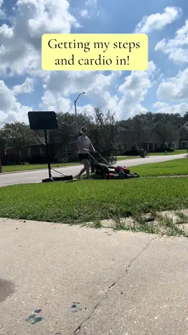 #cuttinggrass #gettingmystepsin #cardio 