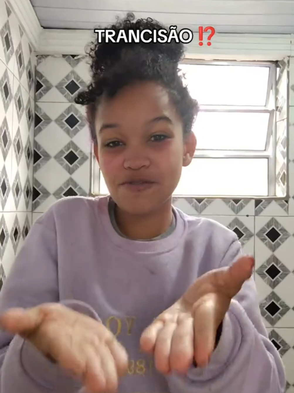 tava voando pela favela.. #girls #beatrizrizzato #fypシ゚viral #trend #curlyhair 