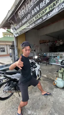 oke gila lagi@𝖉𝖓𝖚𝖚.𝕶𝕺𝕵💫 🗿🤙🏻#fyp #vario #thailand🇹🇭 #ring17style #savering17 