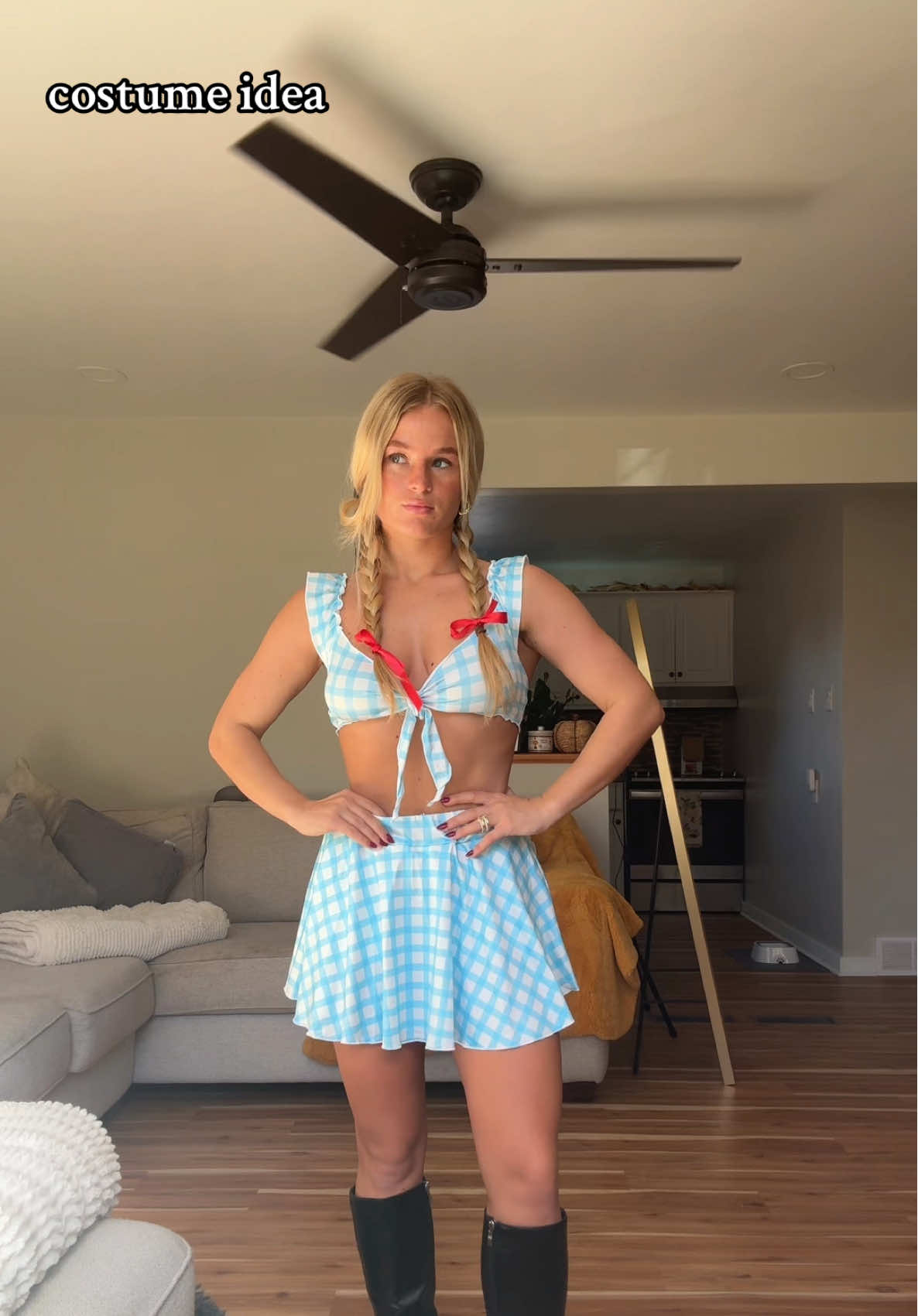 the cutest Halloween costume❤️ #halloweencostume #costume #halloween #dorothycostume #halloweenideas 