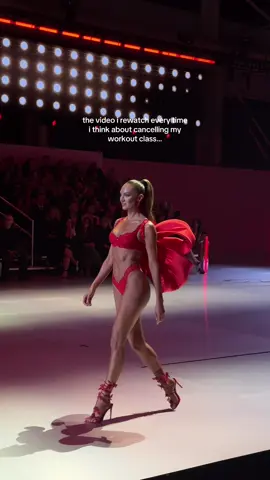 okay I’m done spamming now I’ll see you next week @Victoria’s Secret #victoriassecretfashionshow 