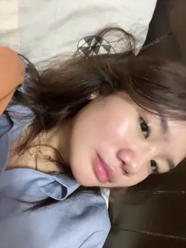 oh ito na ‘yung kiss mo. 