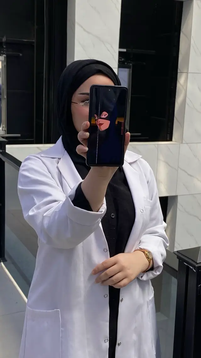 I am a radiant girl.. My eyes sense the rays, and my heart plants reassurance.#CapCut👩🏼‍⚕️ #جامعة 