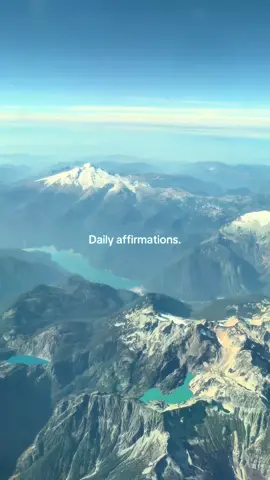 I’m the shit #cabincrew #traveltiktok #solotravel #fyp #hopecore 