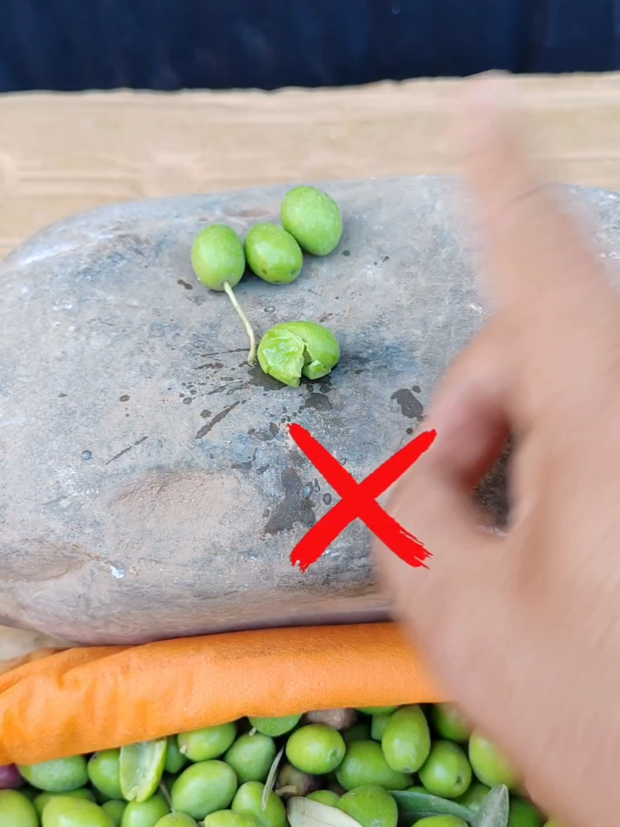 افكار مبدعه حل مشكله شق الزيتون بهذه الحيله الذكيه والعبقريه بادوات منزليه بسيطه #Amazing_inventions 