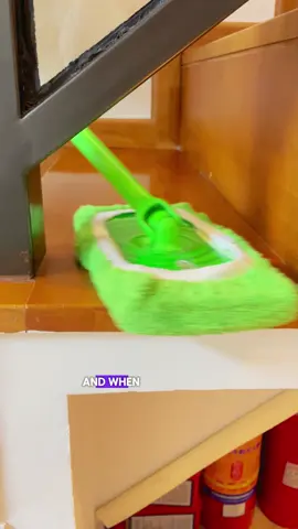 Stop WASTING money on Swiffer pads! 💸 This changes everything. #CleanTok #LifeHack #SaveMoney#cleanclothes #swiffer 