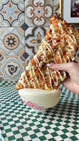 Have you tried the Spicy Shatta Bomba yet? 🌶️🔥 Loaded with our signature red sauce, feta, mozza, pickled chilies, fried onions, and a tahini drizzle - 🍕Levant (not) Pizza 📍899 Bloor St W, Toronto, ON M6H 1L2 (also available on Uber Eats) 🌺 Our patio is opened! ⏰ Mon | Closed Tue - Wed | 3:30–9:30pm Thu | 11:30am–9:30pm Fri - Sat | 11:30am–10:00pm Sun | 11:30am–9:30pm - 🏷️: toronto good eats, toronto pizza, toronto best pizza place, toronto date night, toronto patio, toronto weekend plans, toronto date ideas, toronto restaurants, toronto foodie, toronto brunch, toronto food, yyz foodie, yyz good eats, pepporoni pizza, chicken shawarma pizza, tiramisu, knafeh, jibneh, creative pizza, patio season, summer, best eat in toronto, pizza near me, vegan, halal, levant pizza, bloor street west, toronto