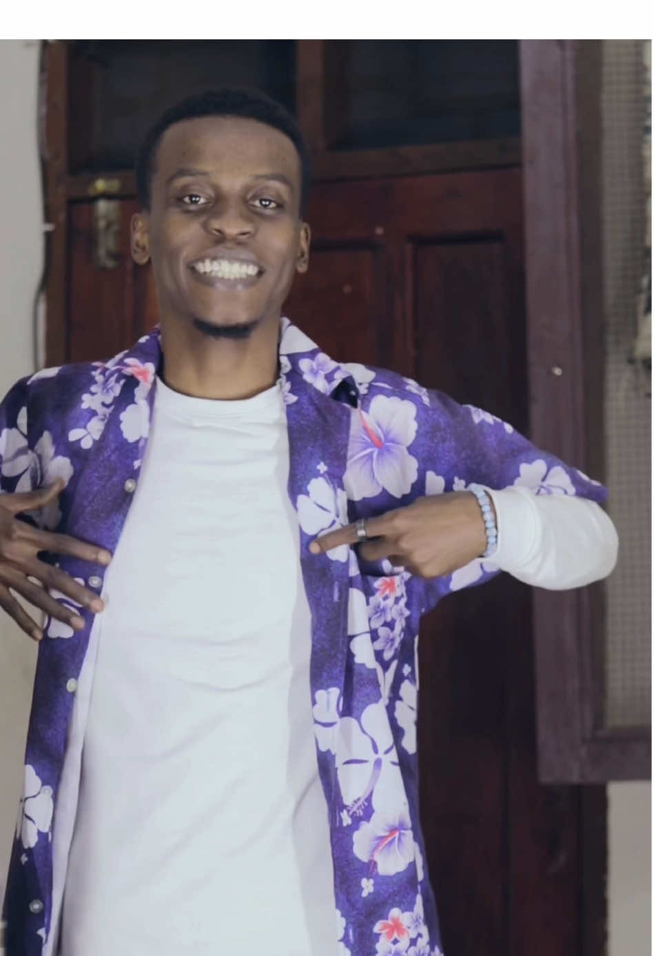 October hii nani ANAKUFAA😎 SINA MDA NA VICHECHE🔥 #newtrend #tiktokviral #tbt #tiktokkenya🇰🇪 #tiktoktanzania🇹🇿 