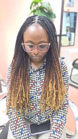 Twists with ombre marley braids extensions.  kahawa wendani  #marleytwists #twistbraids #islandtwists #foryoupage #kahawawendanisalon 