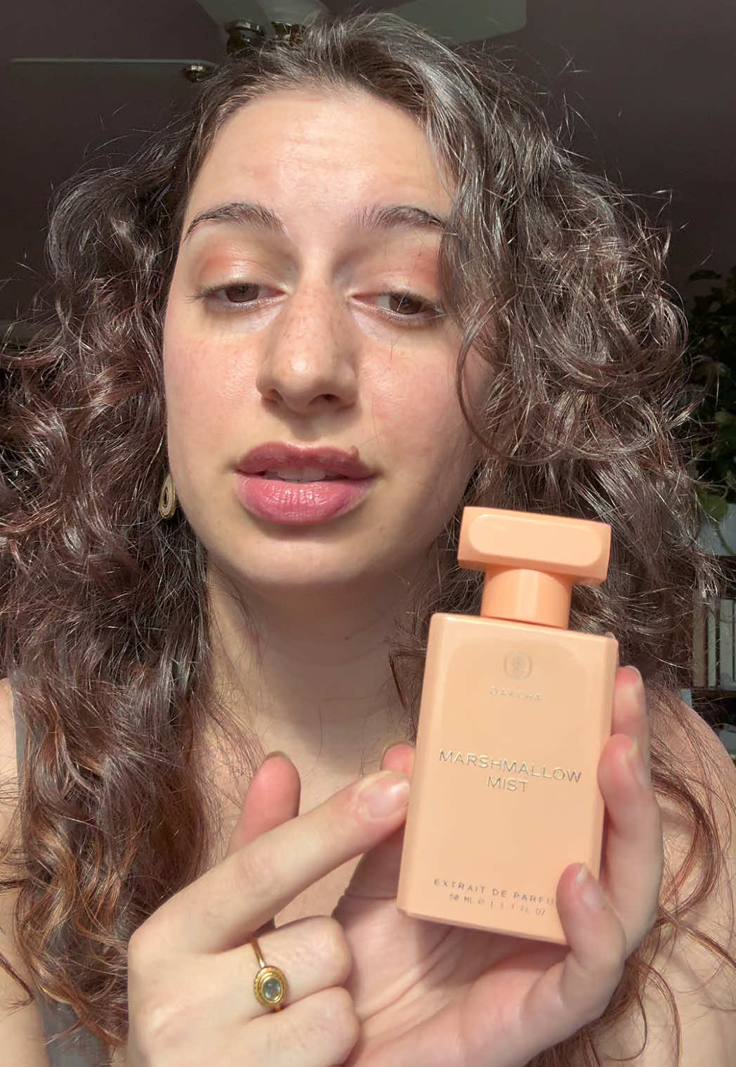 I’ve always dreamed of being in a marshmallow cloud☁️✨💓 #oakcha #marshmallow #vanillaperfume 