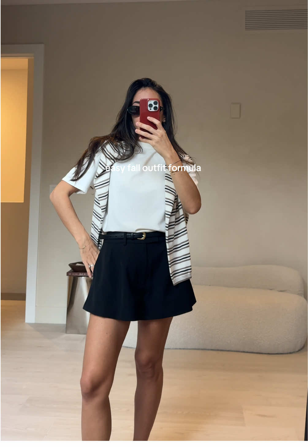 White tee, nice shorts, loafers, sweater on the shoulders #falloutfits #easyfalloutfits #falllooks 