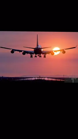 دعاني للوداعي فذبت وجداً فهل بعدَ الوداِع لَنا لقاء  إذا  رَحل الحبيب فما حياتي وموتـي بعدهُ إلا سواءُ  جعلتُ فداك مالعشاقُ  الا مساكينَ قلوبهم هواء..!