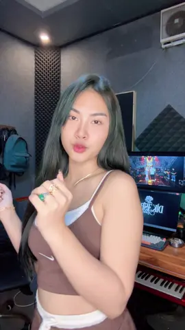Cintaku mbok yo sampun leh nesu-nesu  #dike #dikesabrina 