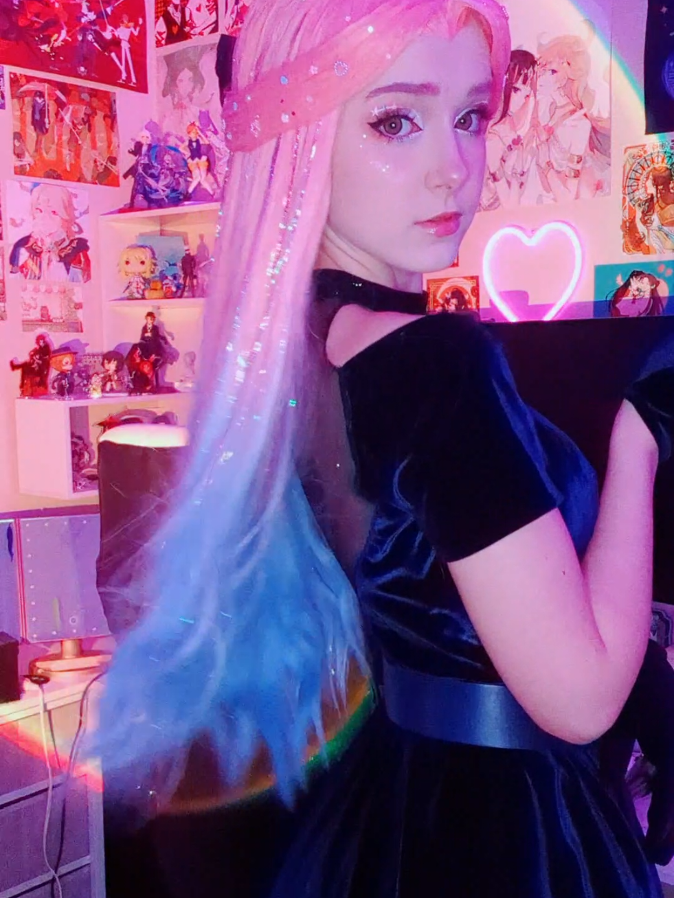 the Hyuna and Luka cover of Karma is so good . #mizi #mizialienstage #mizicosplay #alienstage #alienstagecosplay 