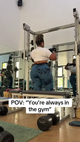 Gotta get your mind right before those split squats!😂😂 #GymTok #fyp #Fitness #tiktokkenya #fitnessmotivation 