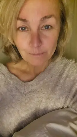 #erziehungistnichtalles und darum schmeiße ich sie mal kurz über Board. Es ist nicht zu ertragen. #europa . so sehr ich dich such liebe als bekennende Europäerin ... heute gehst du mir auf den Keks.