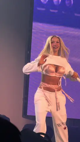 @shirindavid 🫃🏼 #shirindavid #german #concerts #fyp 