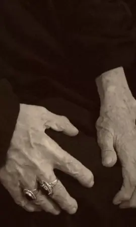 #creatorsearchinsights  اللهم صلي على محمد وآل محمد اللهم بحق أل بيت رسول الله أرحم امي برحمتك الواسعه يا رب العالمين شوفت الأم دوه أغلى حتى من الهوى 