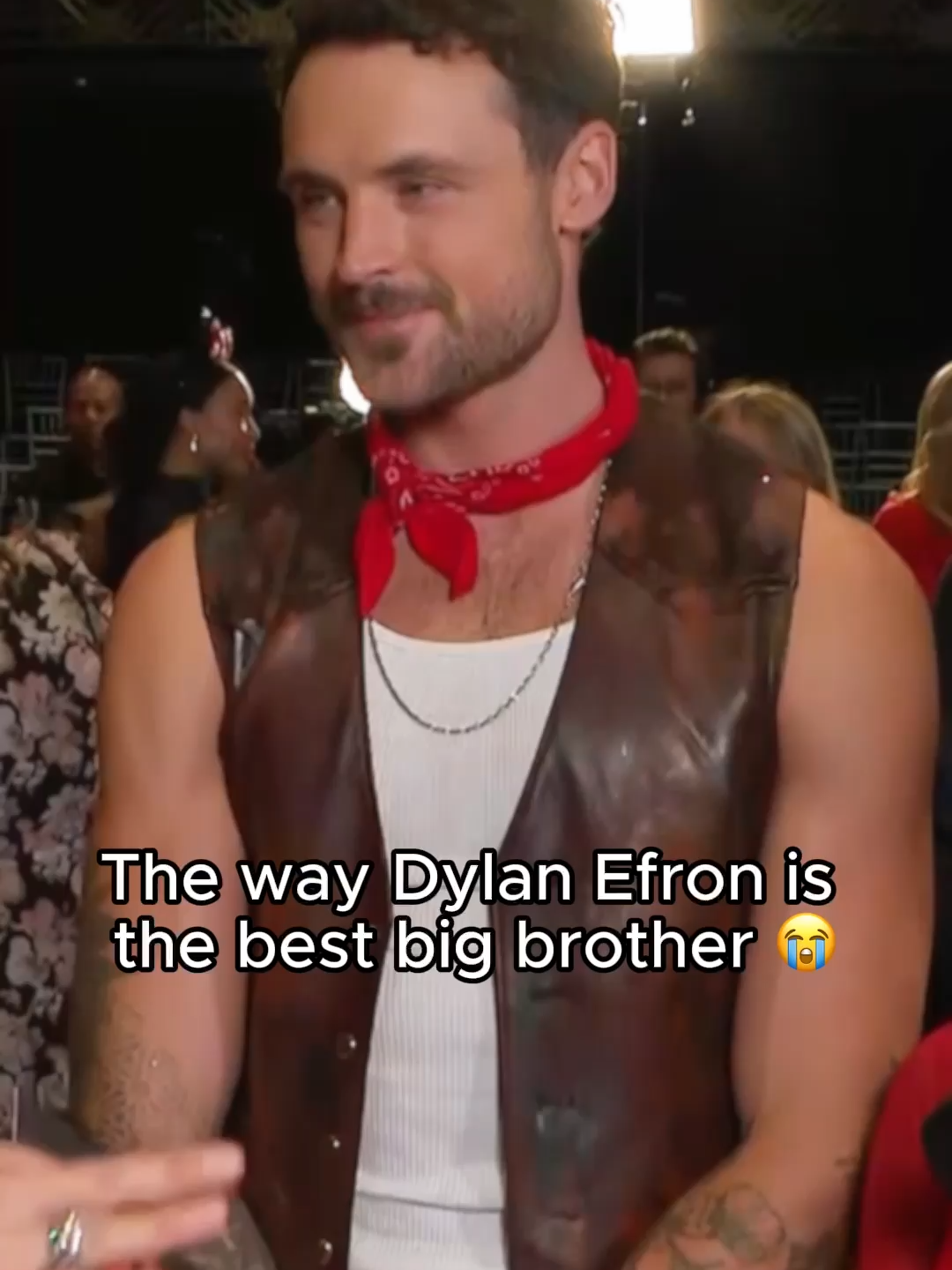 Dylan Efron is the kind of big brother every little sister deserves. 🥹 #dylanefron #dwts #dancingwiththestars