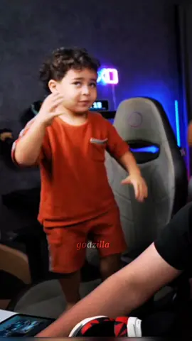 المعلم دوشا مش شايف حد 😂❤️ #دوشا #عمرو #ترند #اكسبلور #تيك_توك_عرب #ضحك #godzilla  @3mr @Sayoda00 @Crespoo 🦍 @Mohhamed Emaad | محمد عماد 