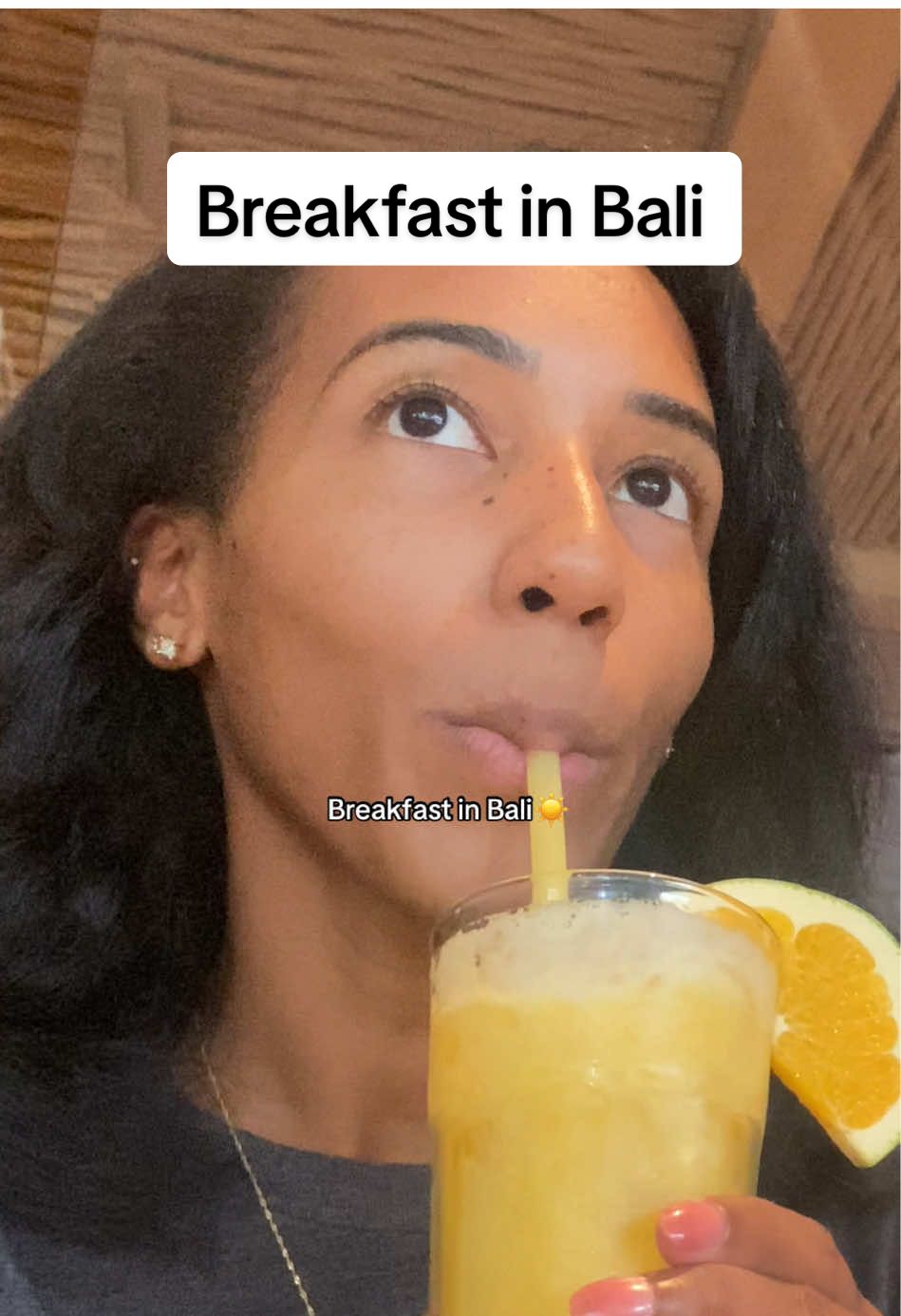 Found a yummy breakfast spot next to my hotel 😋 I’ll be on a vegan diet during my training, so I took my time enjoying my bacon lol… the orange juice was so fresh and delicious!