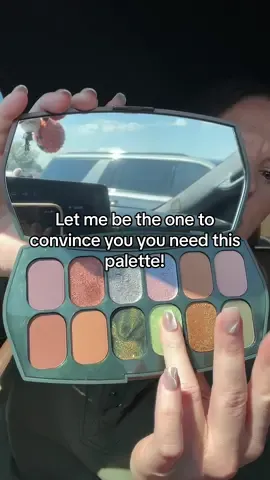 Arianna!!! This palette is perfection #rembeauty #remxwicked #rembeautyxwicked #eyeshadowpalette 