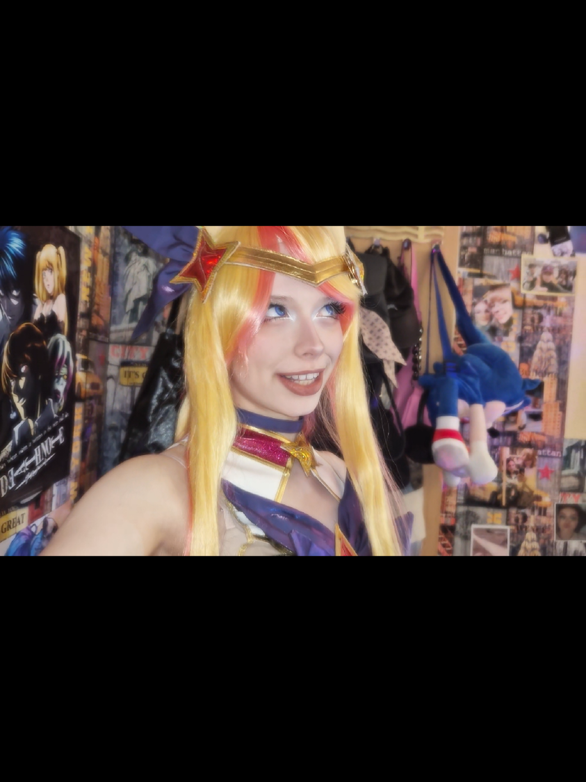 felt sooooo cute in this cosplay hehe 🩷 #ahricosplay #leagueoflegends #starguardian #starguardianahri #viral 