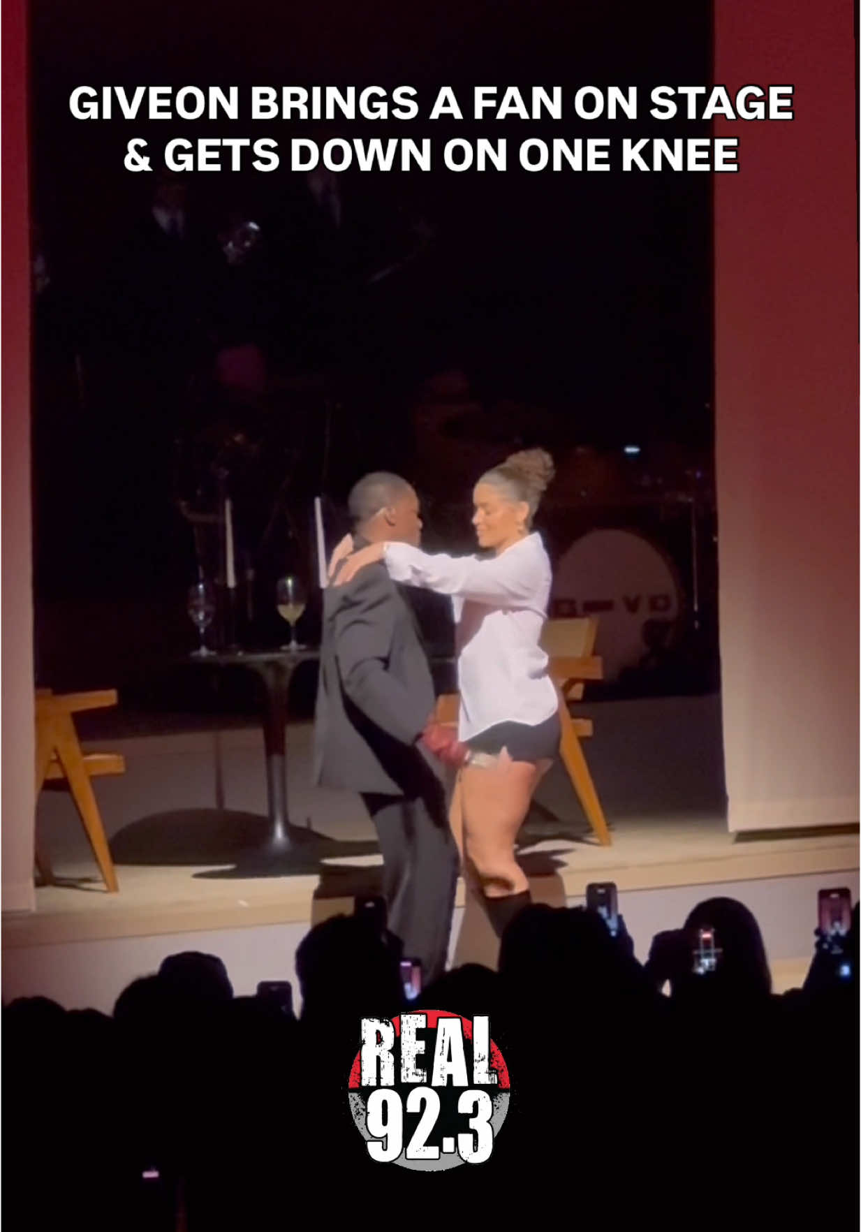 #Giveon brought a fan on stage, slow danced with her, and even got down on one knee at his show at the #HollywoodBowl! 😳🔥 📸: @natedecamp