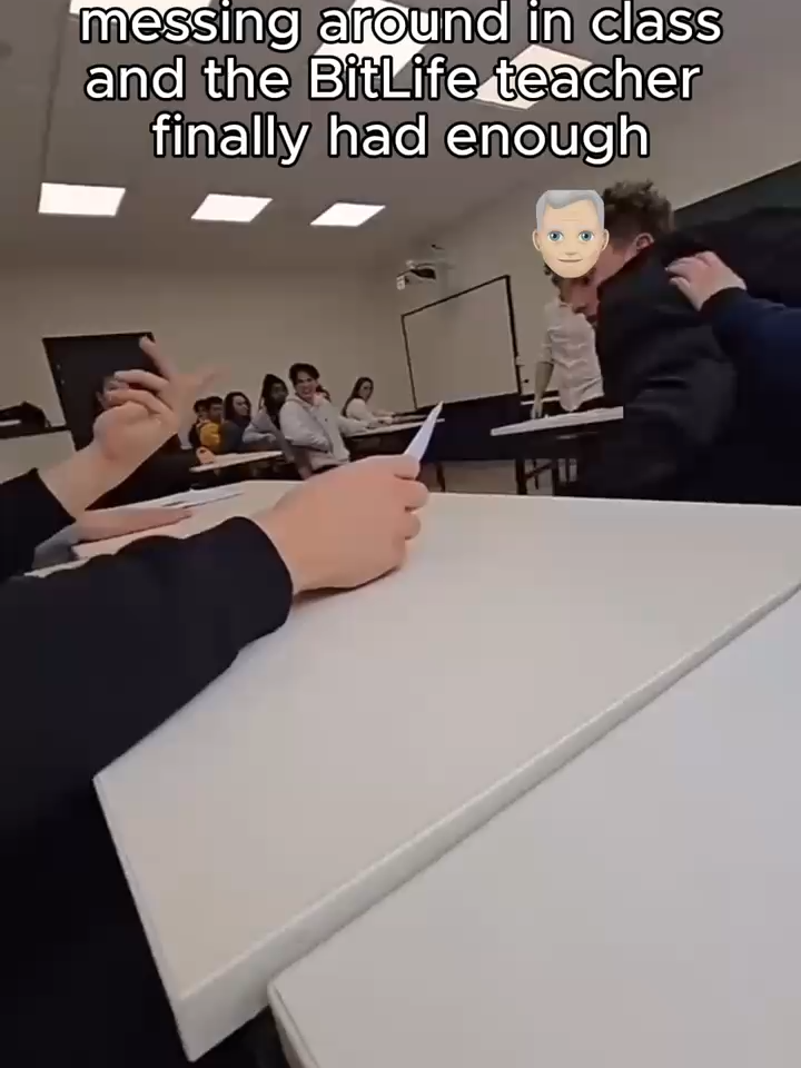 Yo he just SNAPPED. 😳 #BitLife #fyp #lifesim