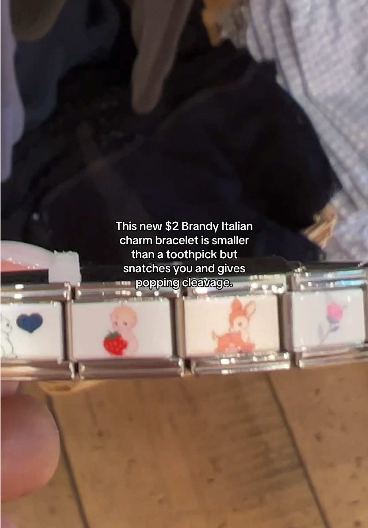 A $2 toothpick charm bracelet this small shouldn’t make your body look this good. @Brandy Melville  #BrandyMelville #TinyButMighty #SnatchedWaist #BraceletGlowUp #FYP