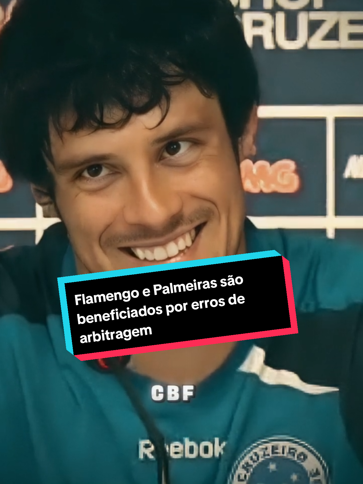 Flamengo é o time mais ajudado pela arbitragem?  Futebol Brasileiro; Historicamente Flamengo é o time mais ajudado pela arbitragem e CBF junto com o Palmeiras, é grande os erros de arbitragem que favorece os dois times. #futebolbrasileiro #var #futebolmeme #corinthians #flamengo