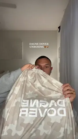 obsessed is an understatement🤎 #dagnedoverambassador #collegelife #unboxing #dagnedover #travel @Dagne Dover 
