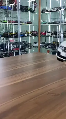 Mini Land Rover Evoque 💎 Realismo e acabamento de colecionador! #rangeRover #miniatura #carros #colecionador #luxo