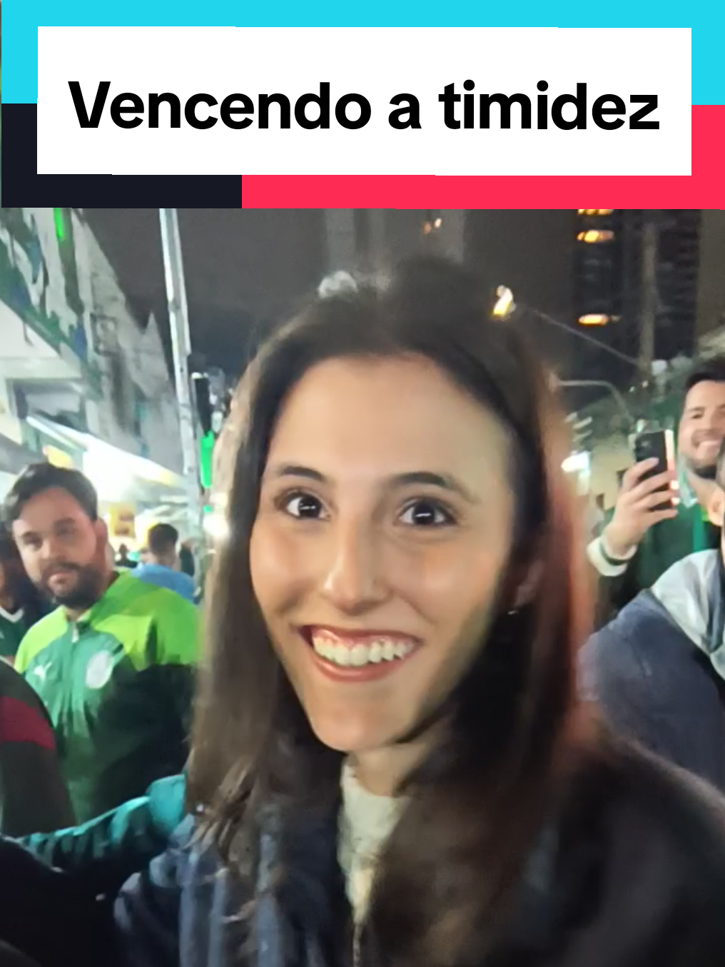 vencendo a timidez com uma repórter 🥹 . #comedia #timidez #humor #videosengracados 