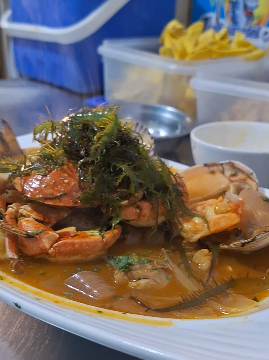 Ven y disfruta de tu dosis en la @Cevichería Delicias Del Mar con @El Loco pez 
