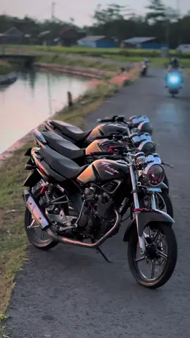 @K3PIN @akhyarnh  #tigermodifikasi #tigersupercruiser #gl200 