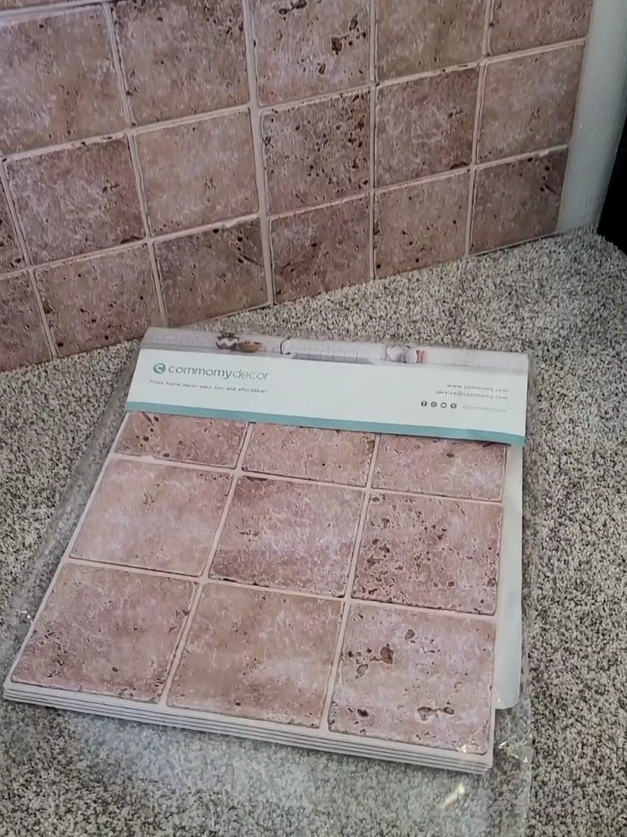 Wall panels. Easy to install and change the style of a room or kitchen. #wallpapers #wallpanels #roomdecor #panels #homedecor 