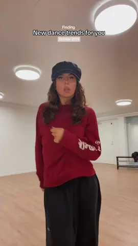 Easy & cute dance 🤩 Petition for Rihanna to start making music again!! Do you want a slow/tutorial video? 🫶🏼 Dc: @pires #newdancetrends #tiktoktrends2025 #latestviraldance #easydancechallenge #isabeljasmine you da one dance Rihanna 